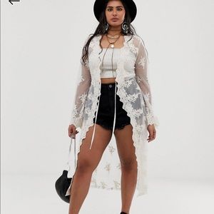 En Crème plus maxi kimono with tie waist in lace